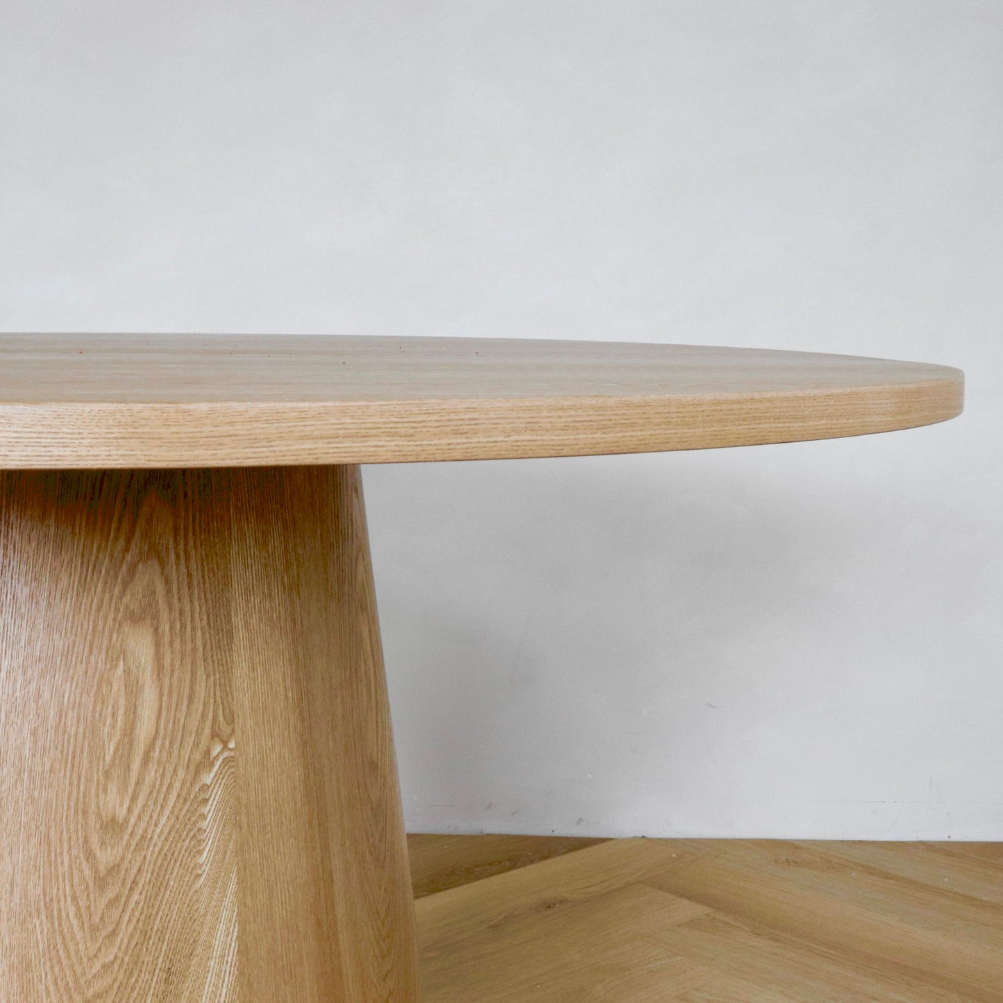 RONDA Dining Table - Oak 48"